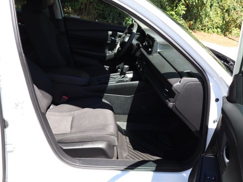 Used 2024 Honda Accord EX image 29