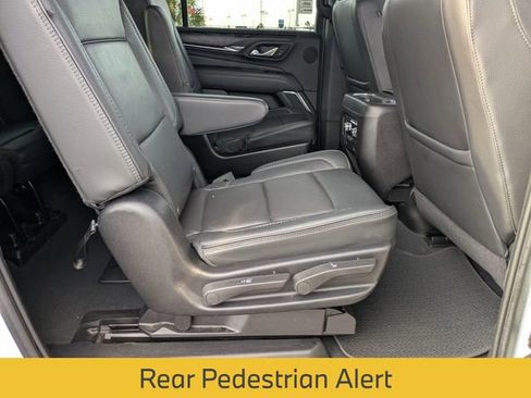 Used 2024 GMC Yukon XL Denali image 32