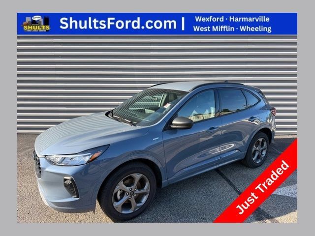 Used 2024 Ford Escape ST-Line w/ Tech Pack #1 AWD/4WD image 1