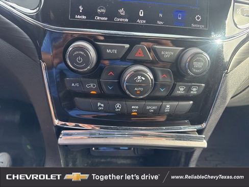 Used 2021 Jeep Grand Cherokee Laredo X image 16