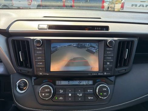 Used 2018 Toyota RAV4 Platinum AWD/4WD image 20