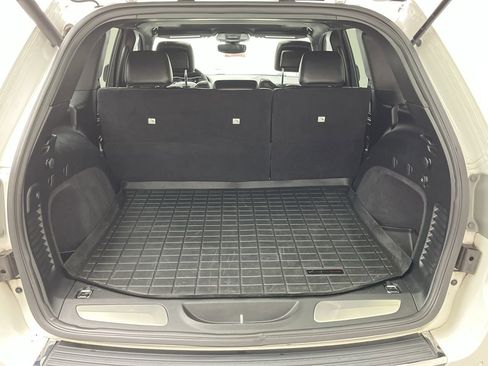 Used 2018 Jeep Grand Cherokee Limited image 29