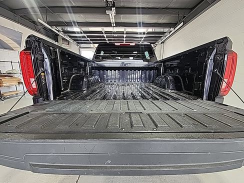 Used 2025 GMC Sierra 1500 SLT AWD/4WD image 13