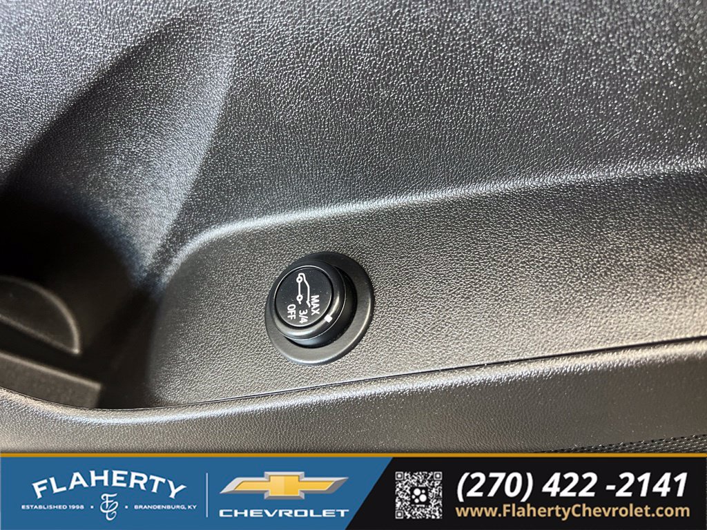 Used 2024 Chevrolet Equinox LT FWD image 23