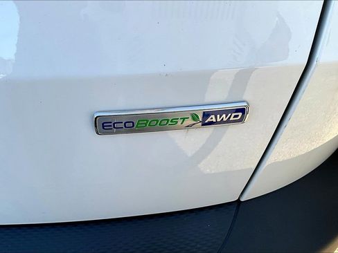 Used 2020 Ford Escape SE image 24