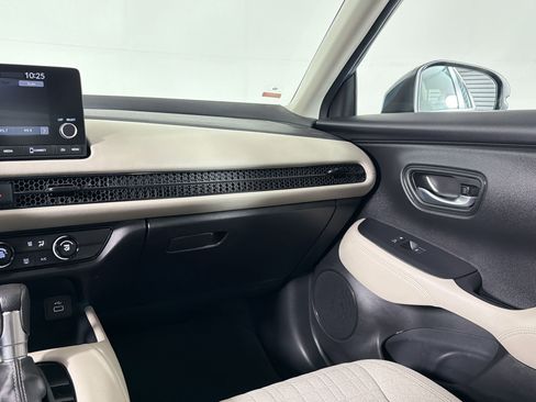 Used 2025 Honda HR-V LX image 27