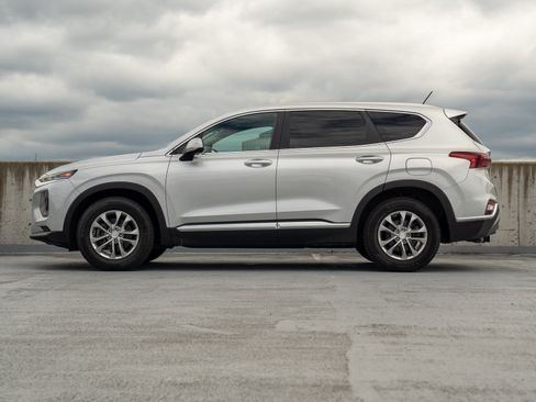 Used 2019 Hyundai Santa Fe SE AWD/4WD image 3