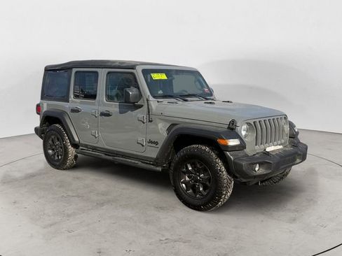 Used 2023 Jeep Wrangler Sport S image 7