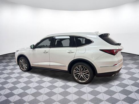 Used 2023 Acura MDX SH-AWD w/ Advance Package image 3