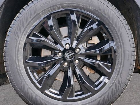 Used 2021 Ford Explorer XLT w/ Equipment Group 202A image 16