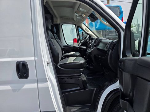 Used 2023 RAM ProMaster 2500 FWD image 14