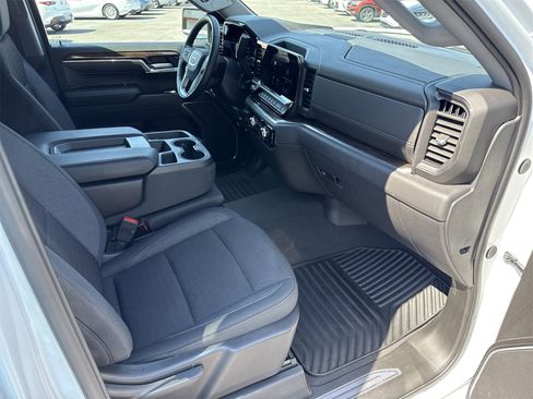 Used 2024 GMC Sierra 1500 SLE w/ Preferred Package image 29