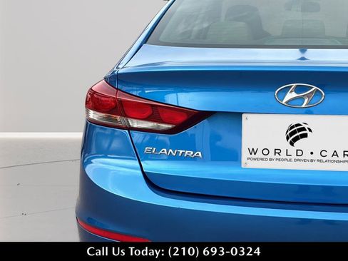 Used 2017 Hyundai Elantra SE image 9