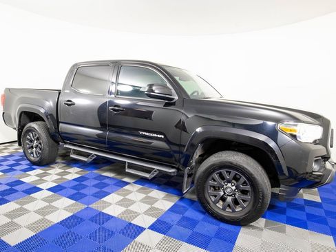 Used 2020 Toyota Tacoma SR5 image 3