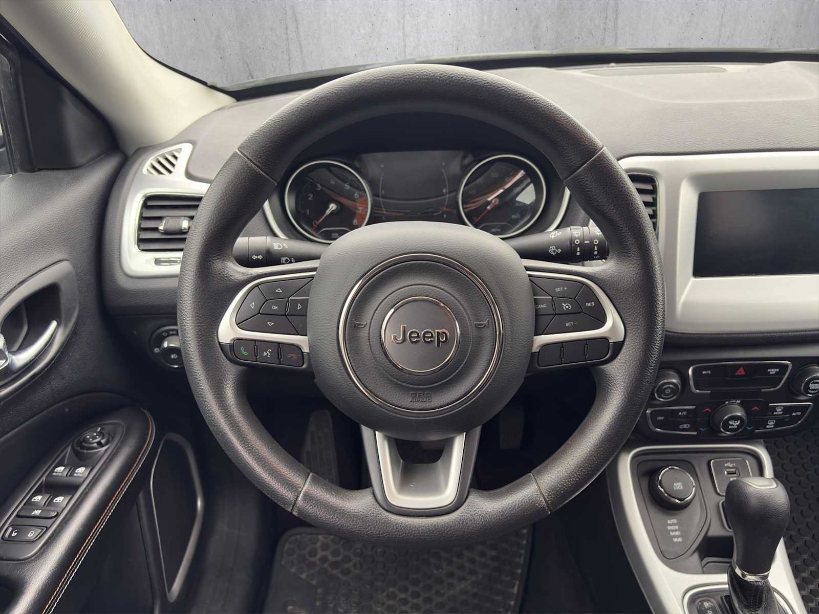 Used 2019 Jeep Compass Sport AWD/4WD image 12