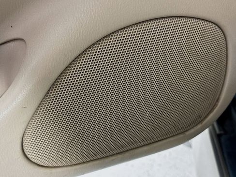 Used 2002 Subaru Outback Wagon image 21