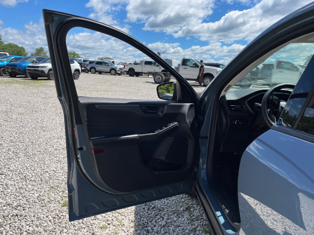 Used 2024 Ford Escape Active AWD/4WD image 24
