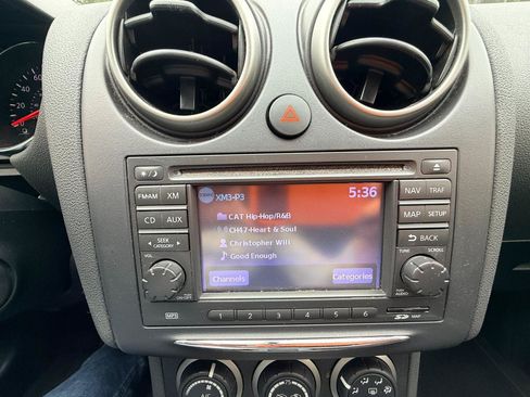 Used 2013 Nissan Rogue SV w/ Premium Pkg FWD image 21