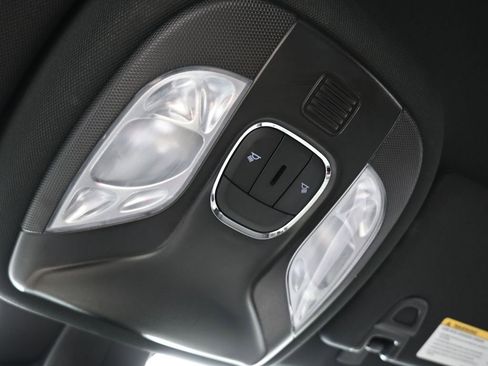 Used 2023 Jeep Compass Limited image 19