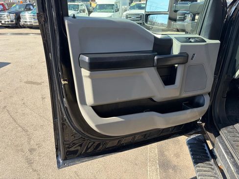 Used 2019 Ford F350 XL w/ XL Value Package image 19