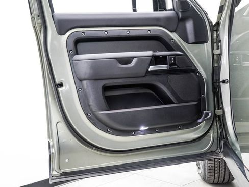 Used 2025 Land Rover Defender 110 S AWD/4WD image 42