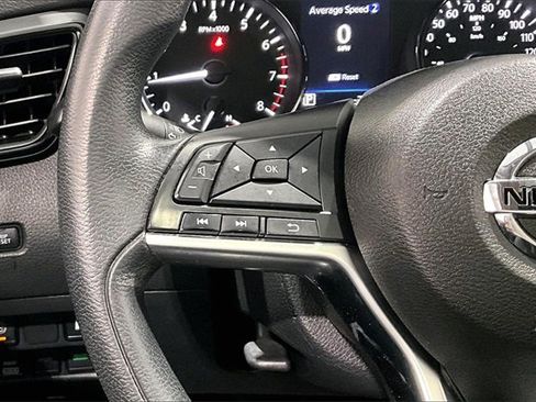 Used 2020 Nissan Rogue SL image 11