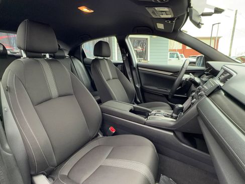 Used 2018 Honda Civic Sport image 24