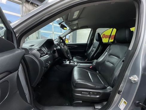 Used 2018 Honda Ridgeline RTL-T image 11