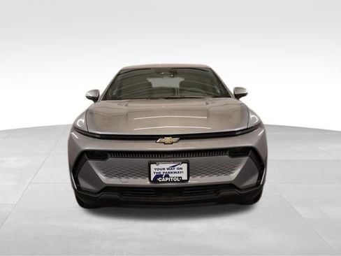 New 2026 Chevrolet Equinox EV LT image 7
