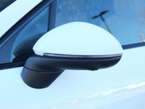 Certified 2025 Porsche Cayenne Coupe image 14