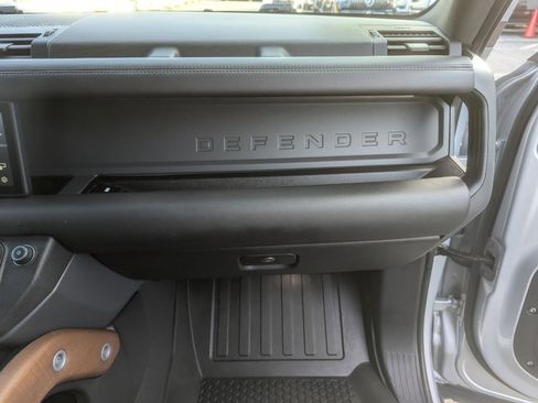 Used 2020 Land Rover Defender 110 X AWD/4WD image 34