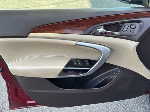 Used 2017 Buick Regal Sport Touring image 5