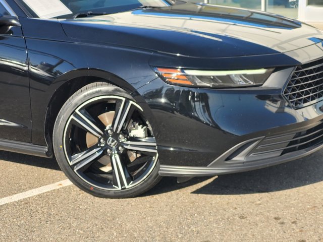 Used 2024 Honda Accord Sport image 9