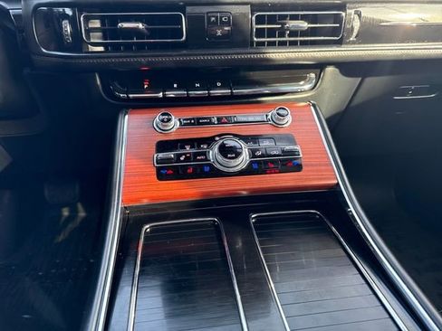 Used 2021 Lincoln Aviator Reserve w/ Equipment Group 208A image 18