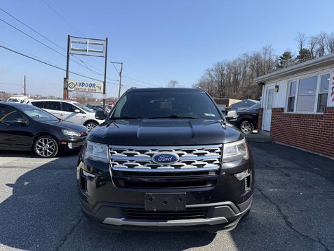 Used 2019 Ford Explorer XLT w/ Equipment Group 202A image 2