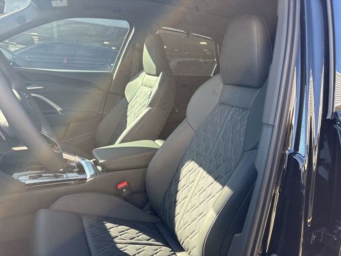 New 2025 Audi SQ5 Prestige image 13