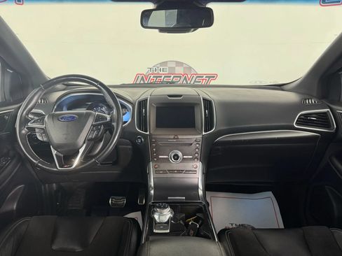 Used 2019 Ford Edge ST w/ Convenience Package AWD/4WD image 11