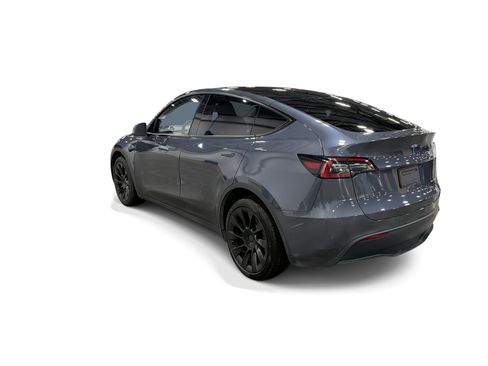 Certified 2023 Tesla Model Y Long Range AWD/4WD image 4