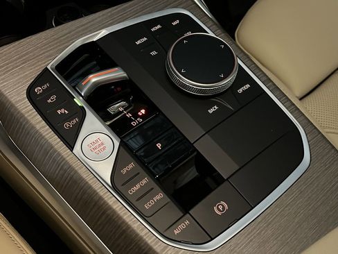 New 2025 BMW 330i xDrive Sedan w/ Convenience Package image 20