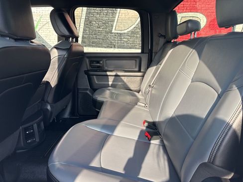 Used 2022 RAM 2500 Tradesman w/ Chrome Appearance Group image 21