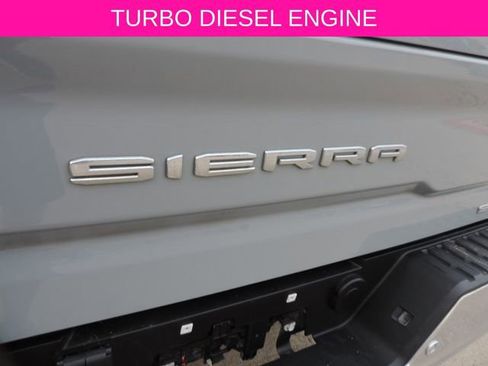 Used 2024 GMC Sierra 3500 SLT w/ SLT Premium Package image 18