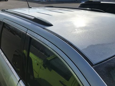 Used 2011 Jeep Grand Cherokee Laredo image 4