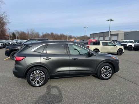 Used 2020 Ford Escape SEL image 6