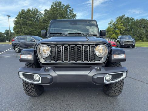 New 2025 Jeep Gladiator Sport image 12