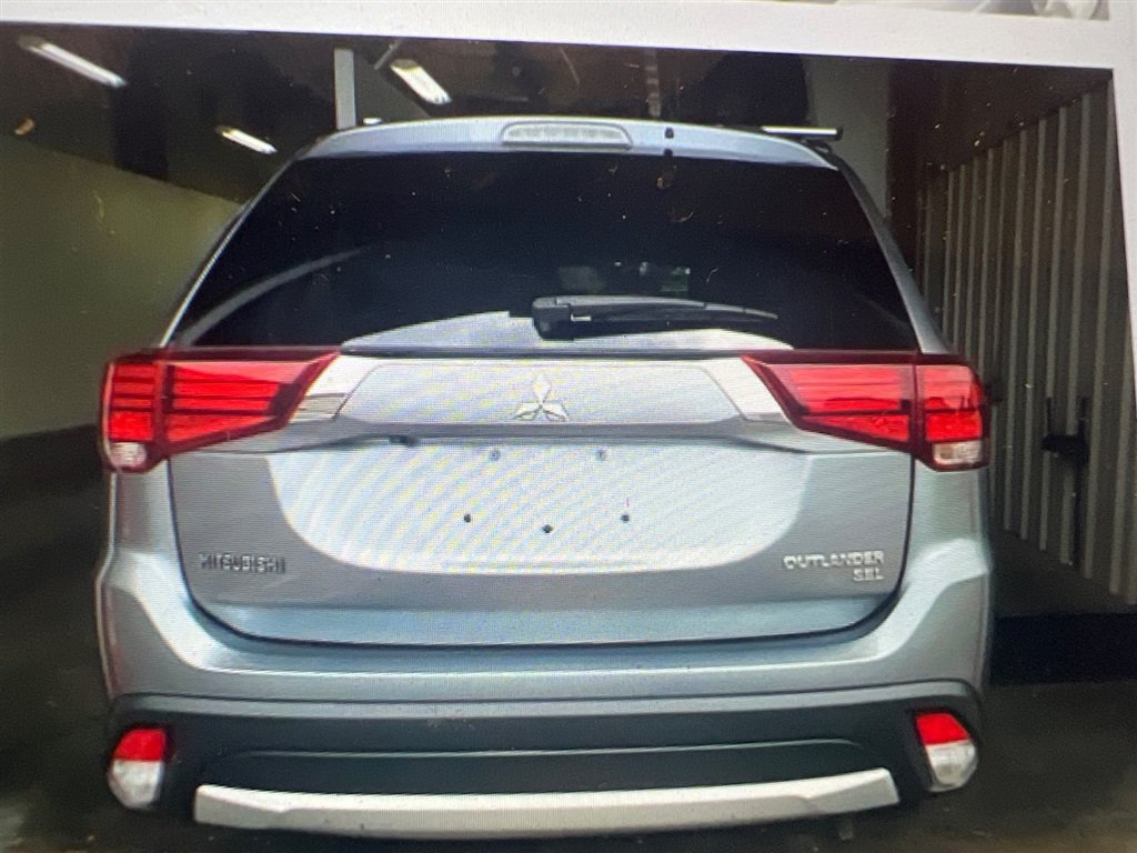 Used 2016 Mitsubishi Outlander FWD image 3