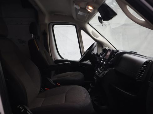 Used 2022 RAM ProMaster 2500 FWD image 9