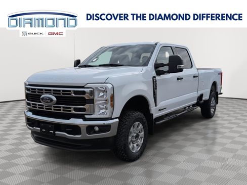 Used 2024 Ford F350 XLT image 1