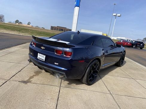 Used 2010 Chevrolet Camaro SS w/ RS Package image 10