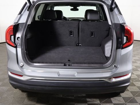 Used 2024 GMC Terrain SLT image 14