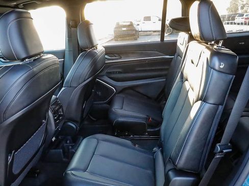 New 2026 Jeep Grand Cherokee L Limited AWD/4WD image 23